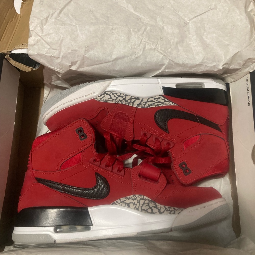 Air Jordan legacy 312 toro